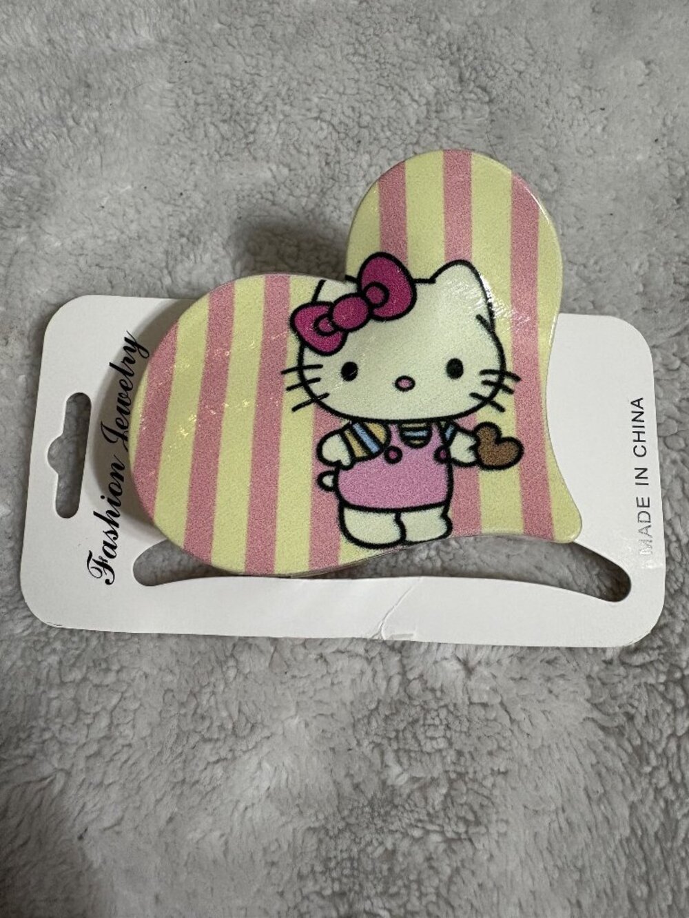 NWT Hello Kitty Striped Heart-Shaped Claw Hair Clip Accessory